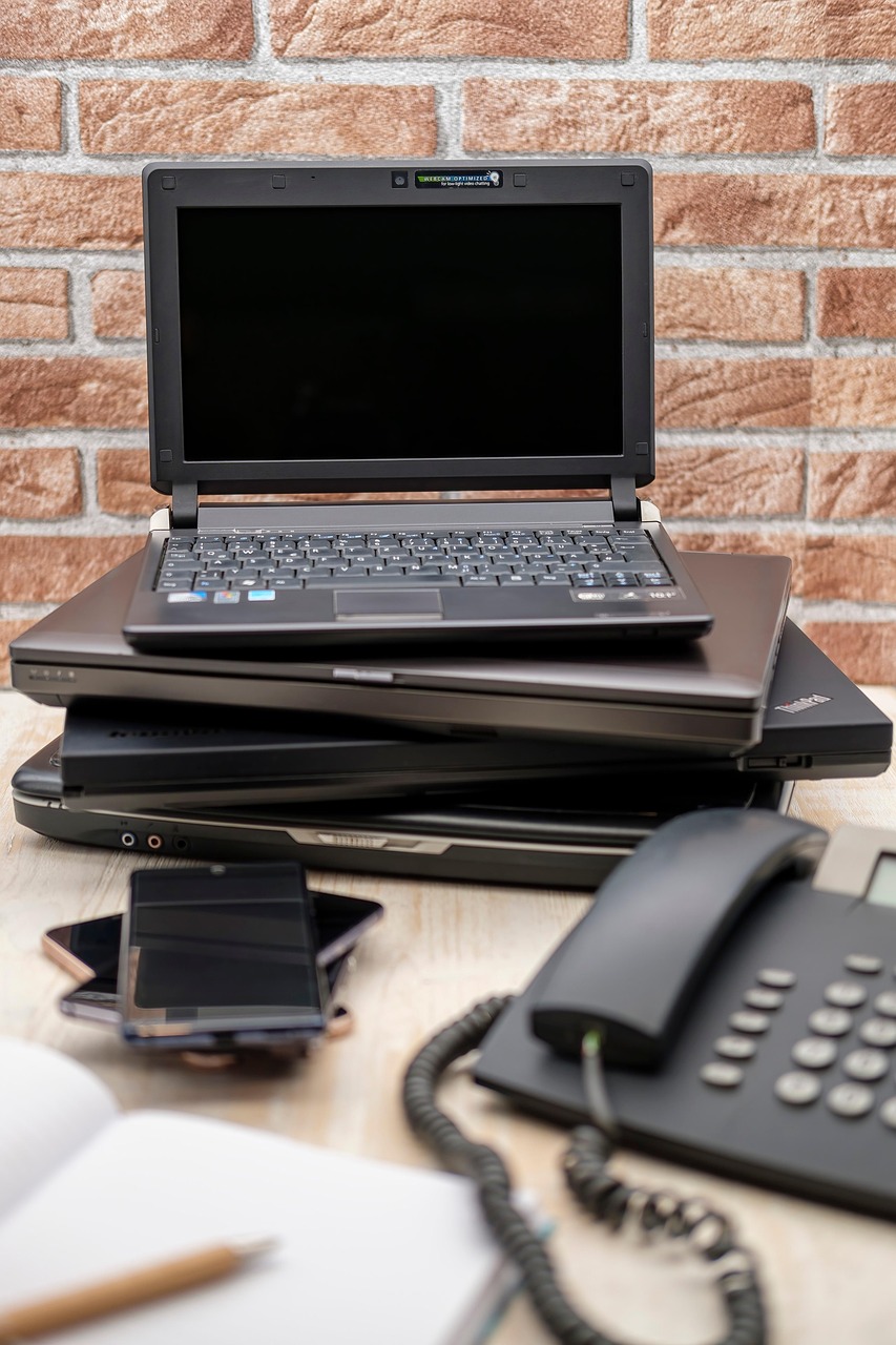 hero-services computer, laptop, notebook, communication, office, phone, smartphone, cellphone